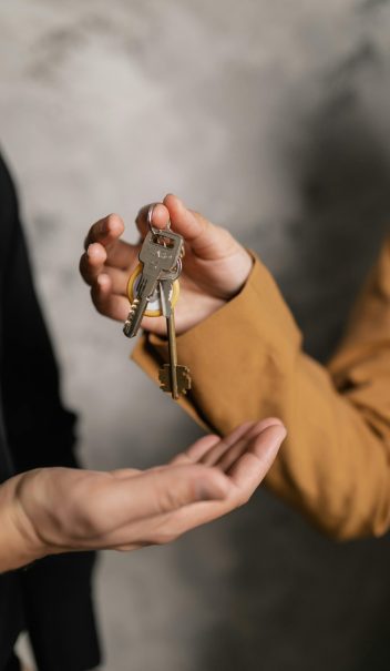 pexels-a-darmel-7642004