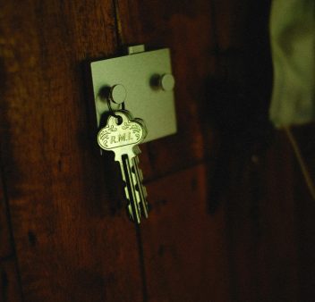 pexels-alexeydemidov-12422459